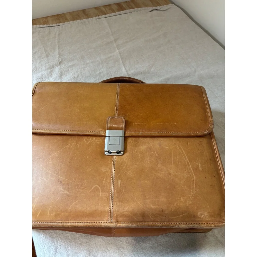 Vintage Tan Rich Leather Briefcase Bag PORT Incorporated Timeless, Academia